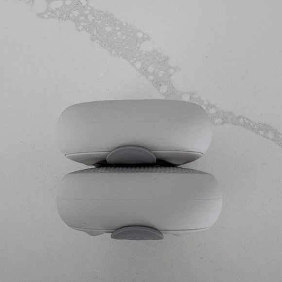 2 X BOSE SoundLink Micro Bluetooth Speakers - Picture 11 of 16